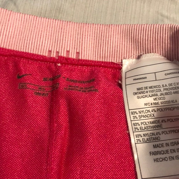 Nike Active Dry Fit Capri Pink Pants Size Medium - Picture 4 of 7